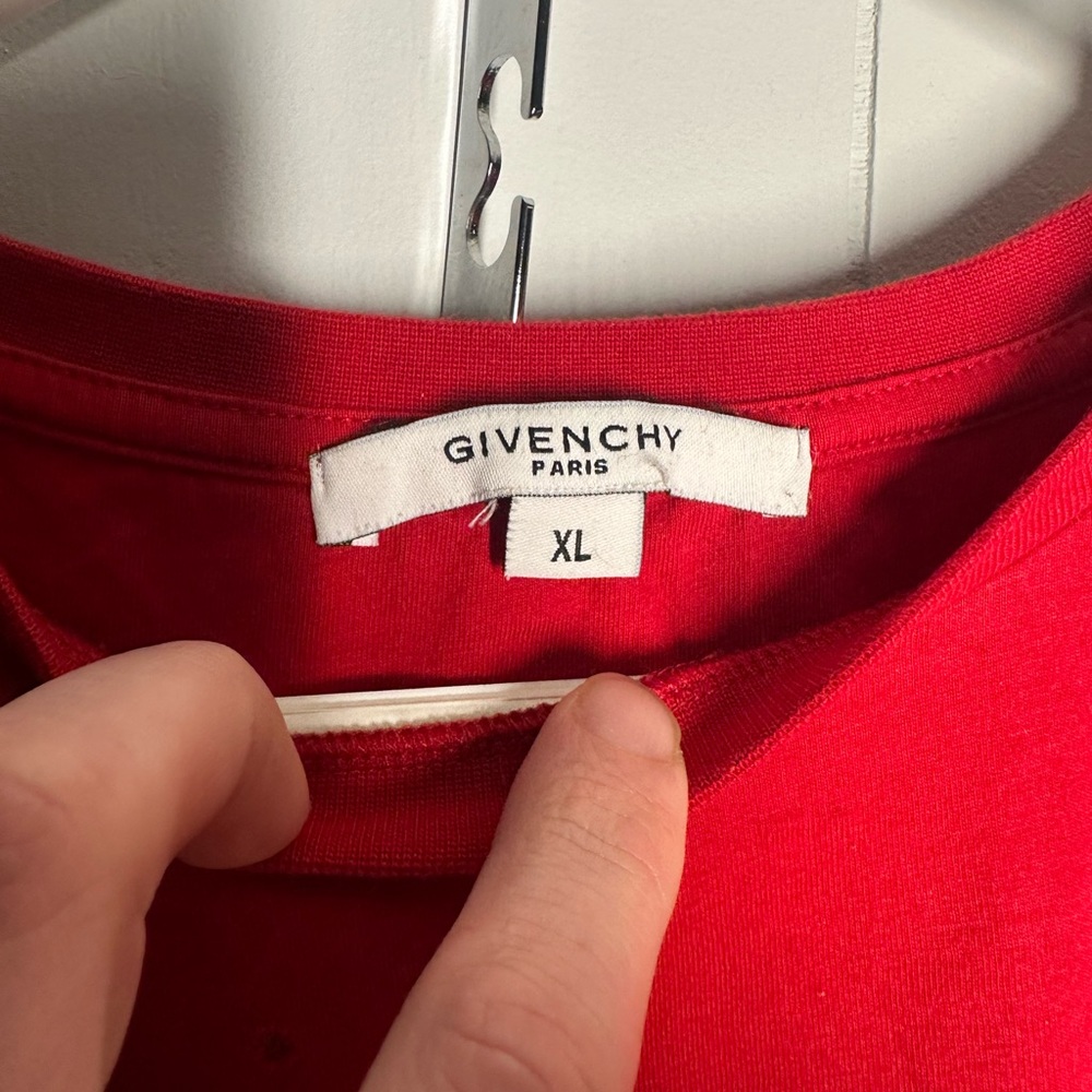 Givenchy T-Shirt - Picture 2 of 2